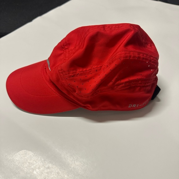 Nike Aerobill Running Adjustable Hat/Cap - Picture 2 of 6